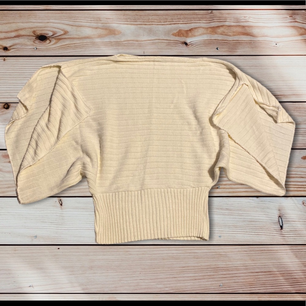 Butterfly style knit top